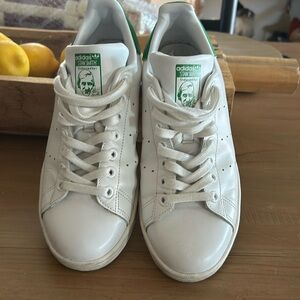 Women’s Stan Smith Adidas.
